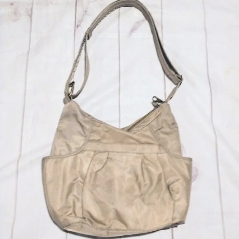 Travelon Anti theft Hobo Bag Purse/Travel bag